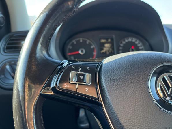 Volkswagen Polo V Рестайлинг с пробегом 2017 года, цена 1 300 000 рублей, 135021 км, седан, Автокод Объявления