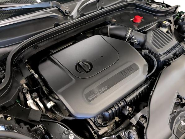 Mini Hatch III (F55/F56) Рестайлинг с пробегом 2021 года, цена 2 250 000 рублей, 77313 км, хэтчбек, Автокод Объявления