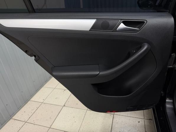 Volkswagen Jetta VI с пробегом 2012 года, цена 970 000 рублей, 205623 км, седан, Автокод Объявления