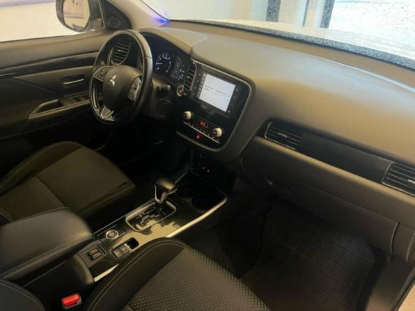 Mitsubishi Outlander III Рестайлинг 3 с пробегом 2020 года, цена 2 277 000 рублей, 123019 км, внедорожник, Автокод Объявления
