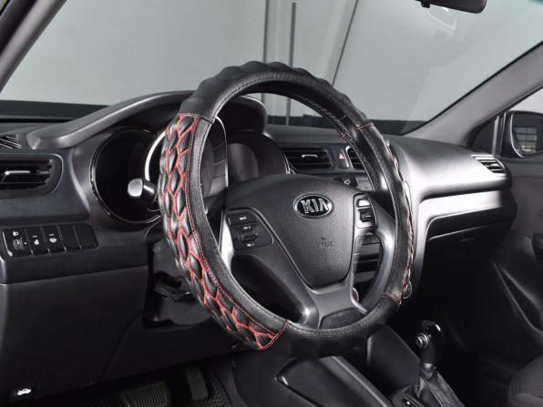 Kia Rio III Рестайлинг с пробегом 2015 года, цена 989 999 рублей, 123055 км, хэтчбек, Автокод Объявления