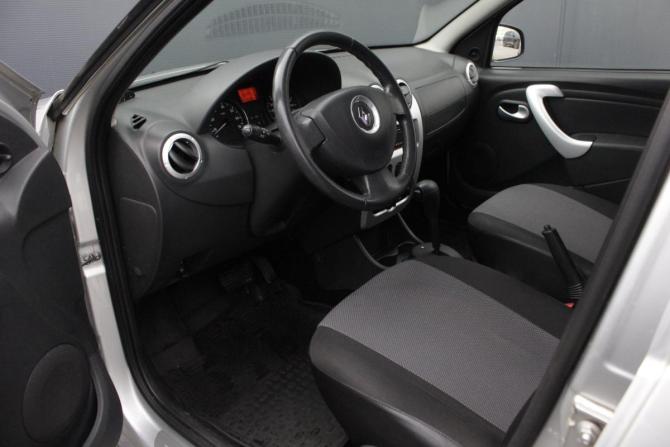 Renault Sandero I с пробегом 2013 года, цена 795 000 рублей, 120391 км, хэтчбек, Автокод Объявления