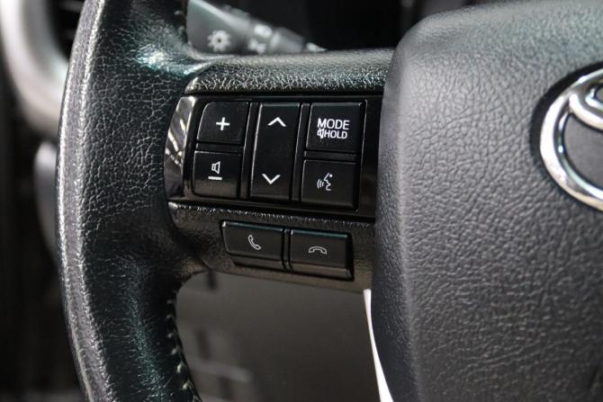 Toyota Hilux VIII Рестайлинг 2 с пробегом 2021 года, цена 4 080 850 рублей, 216819 км, пикап, Автокод Объявления