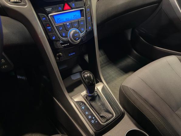 Hyundai i30 II с пробегом 2012 года, цена 799 000 рублей, 189408 км, универсал, Автокод Объявления