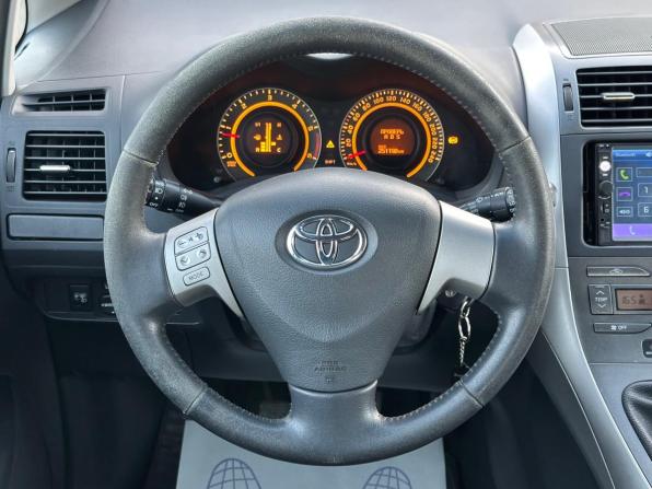 Toyota Auris I с пробегом 2008 года, цена 510 000 рублей, 251168 км, хэтчбек, Автокод Объявления