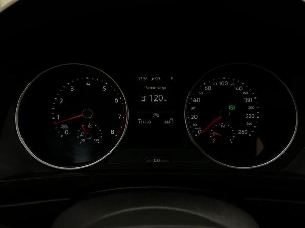 Volkswagen Tiguan II Рестайлинг с пробегом 2021 года, цена 2 399 000 рублей, 137889 км, внедорожник, Автокод Объявления
