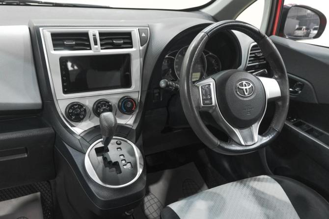 Toyota Ractis II с пробегом 2012 года, цена 849 000 рублей, 192000 км, хэтчбек, Автокод Объявления