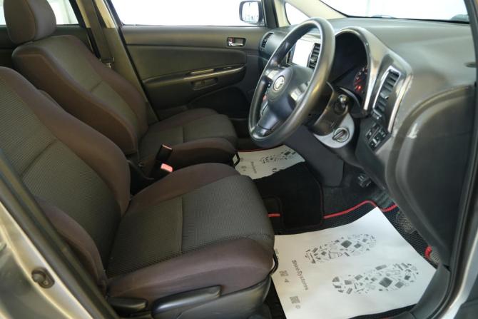 Toyota Wish I с пробегом 2003 года, цена 699 000 рублей, 300000 км, компактвэн, Автокод Объявления