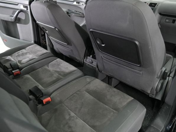 Volkswagen Touran I Рестайлинг 2 с пробегом 2012 года, цена 880 000 рублей, 210000 км, компактвэн, Автокод Объявления