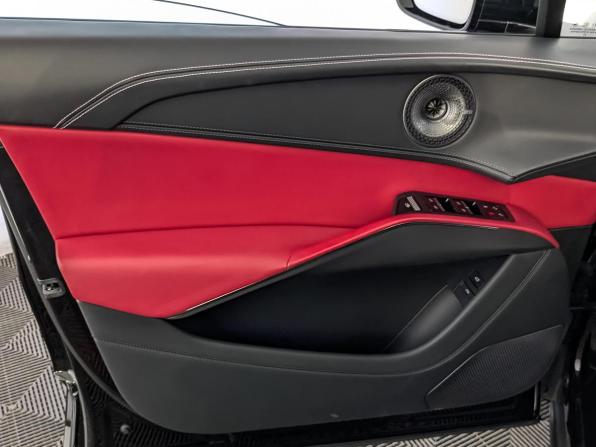 Lotus Eletre с пробегом 2023 года, цена 10 150 000 рублей, 11684 км, внедорожник, Автокод Объявления