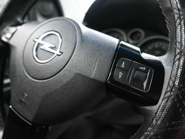 Opel Astra H Рестайлинг с пробегом 2011 года, цена 499 900 рублей, 312000 км, седан, Автокод Объявления