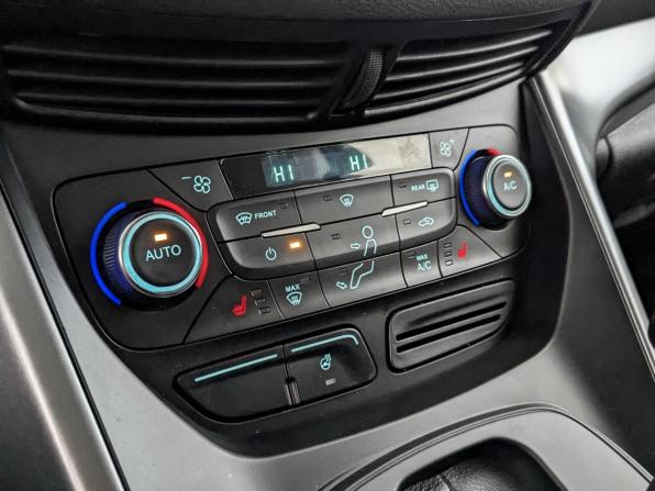 Ford Kuga II Рестайлинг с пробегом 2018 года, цена 1 850 000 рублей, 82753 км, внедорожник, Автокод Объявления