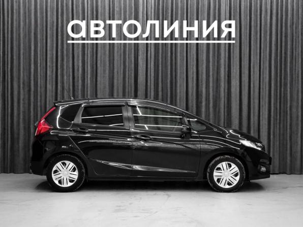 Honda Fit III Рестайлинг с пробегом 2019 года, цена 1 100 000 рублей, 127000 км, хэтчбек, Автокод Объявления