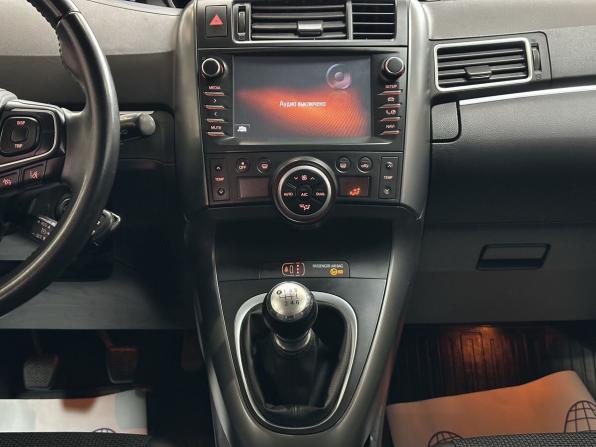 Toyota Verso I Рестайлинг с пробегом 2016 года, цена 1 399 000 рублей, 135105 км, компактвэн, Автокод Объявления