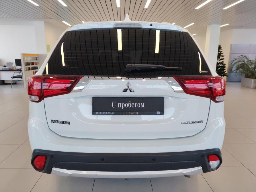 Mitsubishi Outlander III Рестайлинг 2 Санкт-Петербург  - изображение 4