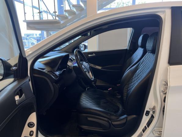 Hyundai Solaris I с пробегом 2013 года, цена 600 000 рублей, 217971 км, седан, Автокод Объявления