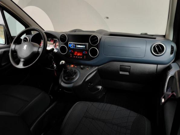 Peugeot Partner II с пробегом 2009 года, цена 449 000 рублей, 222000 км, минивэн, Автокод Объявления