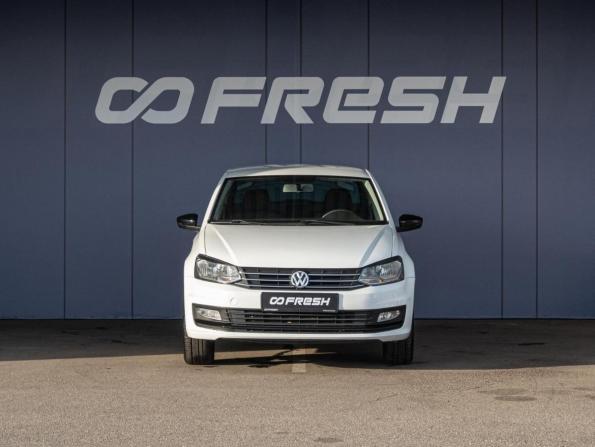 Volkswagen Polo V Рестайлинг с пробегом 2019 года, цена 1 030 000 рублей, 128197 км, седан, Автокод Объявления