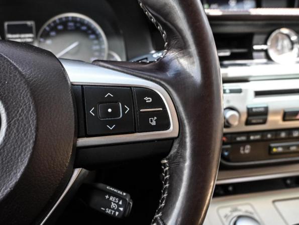 Lexus ES VI Рестайлинг с пробегом 2017 года, цена 2 434 000 рублей, 159096 км, седан, Автокод Объявления