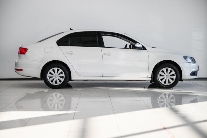 Volkswagen Jetta VI Рестайлинг с пробегом 2014 года, цена 1 300 000 рублей, 132000 км, седан, Автокод Объявления