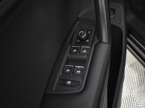 Volkswagen Tiguan II с пробегом 2018 года, цена 1 899 000 рублей, 150010 км, внедорожник, Автокод Объявления