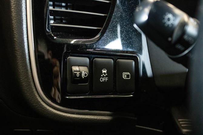 Mitsubishi Outlander III Рестайлинг 3 с пробегом 2021 года, цена 2 199 000 рублей, 146438 км, внедорожник, Автокод Объявления