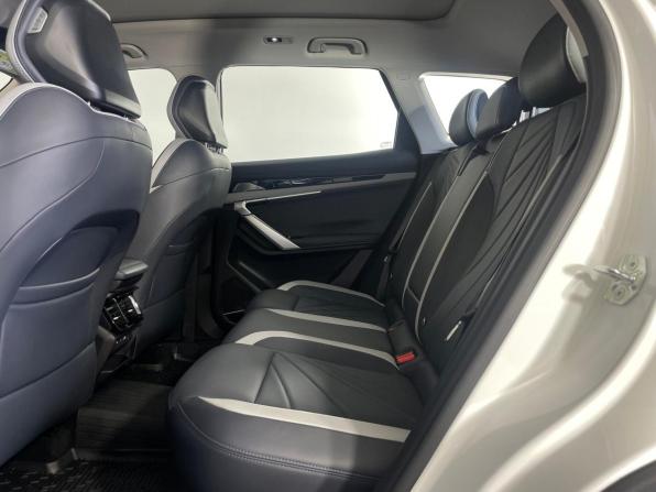 Geely Atlas II с пробегом 2024 года, цена 3 199 000 рублей, 31707 км, внедорожник, Автокод Объявления