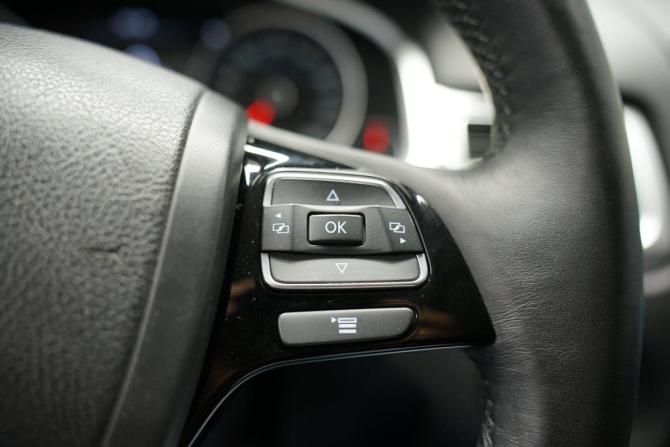 Volkswagen Touareg II Рестайлинг с пробегом 2015 года, цена 2 740 000 рублей, 239463 км, внедорожник, Автокод Объявления