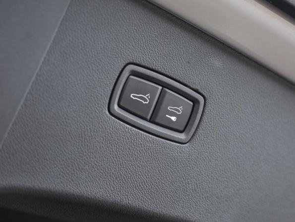 Porsche Cayenne III Рестайлинг с пробегом 2025 года, цена 17 490 000 рублей, 6114 км, внедорожник, Автокод Объявления
