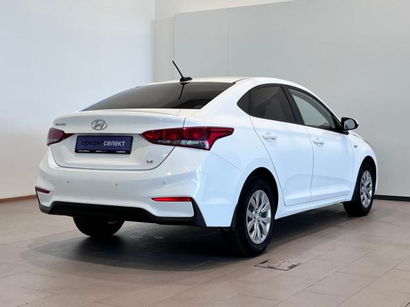 Hyundai Solaris II с пробегом 2018 года, цена 1 199 000 рублей, 244583 км, седан, Автокод Объявления