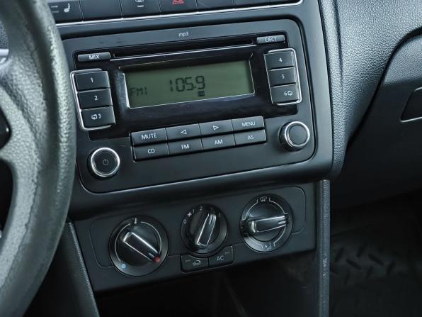 Volkswagen Polo V с пробегом 2011 года, цена 535 000 рублей, 219690 км, седан, Автокод Объявления