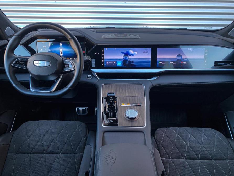 Geely Monjaro I Москва  - изображение 13