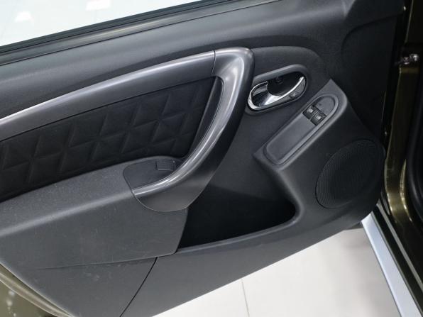 Renault Duster I Рестайлинг с пробегом 2017 года, цена 1 177 000 рублей, 125183 км, внедорожник, Автокод Объявления