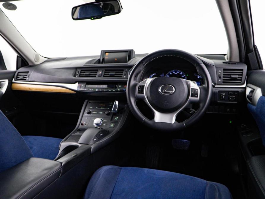 Lexus CT I Москва  - изображение 6