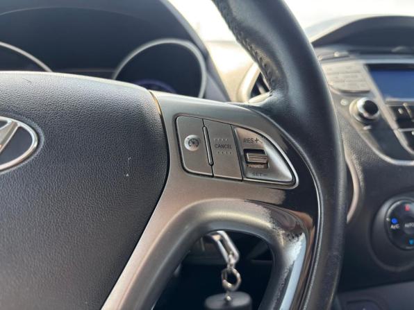 Hyundai ix35 I с пробегом 2010 года, цена 900 000 рублей, 278674 км, внедорожник, Автокод Объявления