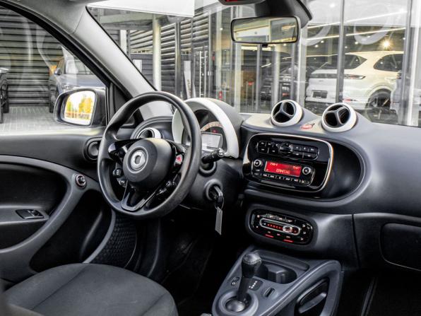 Smart Forfour II с пробегом 2018 года, цена 687 000 рублей, 74000 км, хэтчбек, Автокод Объявления