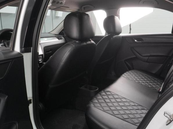 Skoda Rapid I с пробегом 2014 года, цена 879 000 рублей, 218762 км, лифтбек, Автокод Объявления