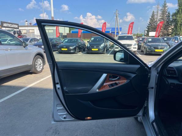 Toyota Camry VI (XV40) Рестайлинг с пробегом 2011 года, цена 1 200 000 рублей, 197393 км, седан, Автокод Объявления