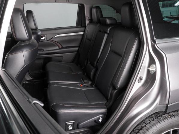 Toyota Highlander III (XU50) Рестайлинг с пробегом 2018 года, цена 3 779 000 рублей, 177517 км, внедорожник, Автокод Объявления