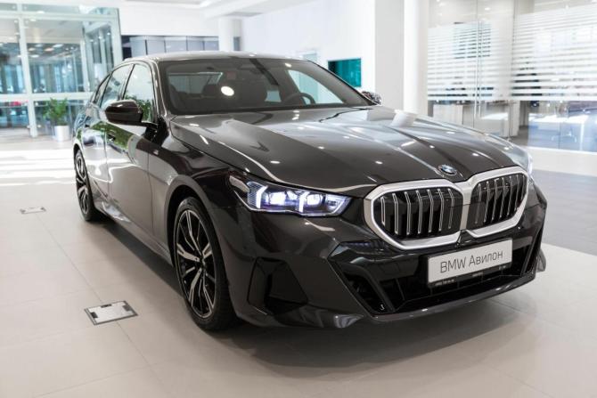 Новый BMW 5 серии VIII (G60/G61/G68) 2025 года, цена 12 629 900 рублей, седан, Автокод Объявления