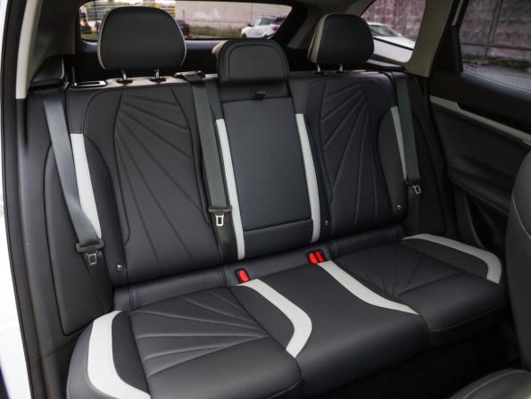 Geely Atlas II с пробегом 2023 года, цена 2 646 000 рублей, 44384 км, внедорожник, Автокод Объявления
