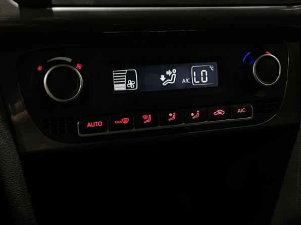 Volkswagen Polo V Рестайлинг с пробегом 2018 года, цена 1 170 000 рублей, 131092 км, седан, Автокод Объявления