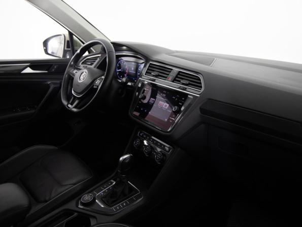 Volkswagen Tiguan II с пробегом 2018 года, цена 2 199 000 рублей, 149391 км, внедорожник, Автокод Объявления
