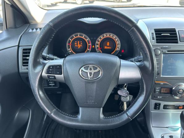 Toyota Corolla X (E140 E150) Рестайлинг с пробегом 2011 года, цена 970 000 рублей, 241667 км, седан, Автокод Объявления