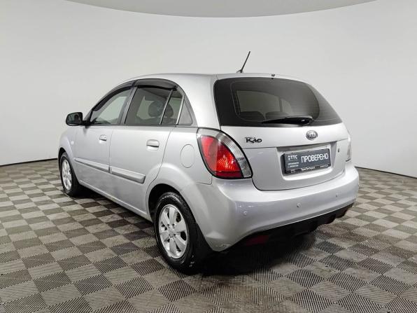 Kia Rio II Рестайлинг с пробегом 2011 года, цена 600 000 рублей, 256849 км, хэтчбек, Автокод Объявления