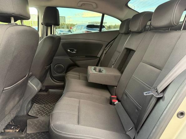 Renault Fluence I Рестайлинг с пробегом 2014 года, цена 685 000 рублей, 190156 км, седан, Автокод Объявления