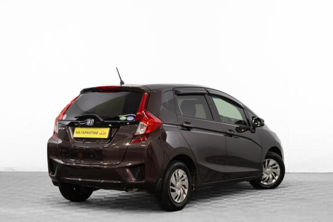 Honda Fit III с пробегом 2016 года, цена 1 149 000 рублей, 69000 км, хэтчбек, Автокод Объявления