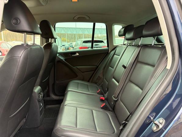Volkswagen Tiguan I с пробегом 2010 года, цена 895 000 рублей, 269410 км, внедорожник, Автокод Объявления