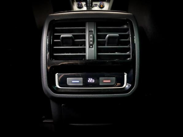 Volkswagen Passat B8 с пробегом 2019 года, цена 2 355 000 рублей, 78797 км, универсал, Автокод Объявления
