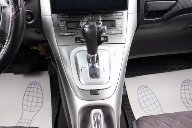 Toyota Auris I с пробегом 2007 года, цена 769 000 рублей, 240000 км, хэтчбек, Автокод Объявления